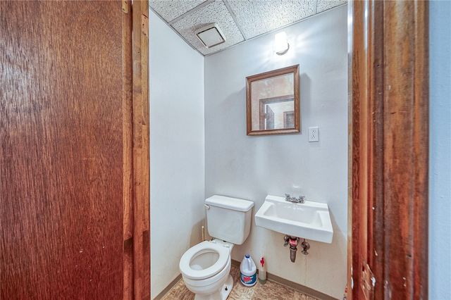 936 Broadway, Pitcairn, PA 15140