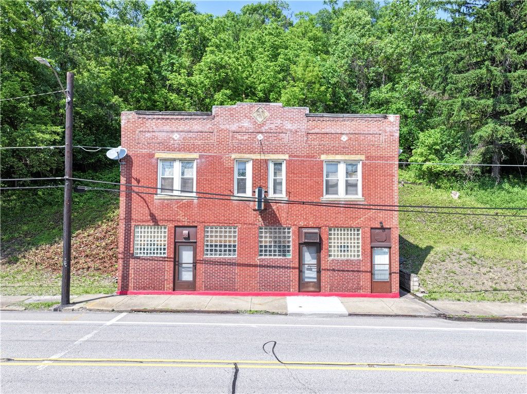 936 Broadway, Pitcairn, PA 15140