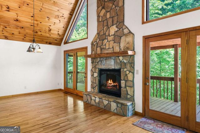 977 Tarheel Drive W, Murphy, NC 28906