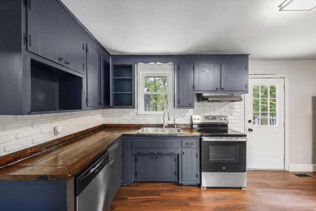 162 Cranwill Dr, Hendersonville, TN 37075