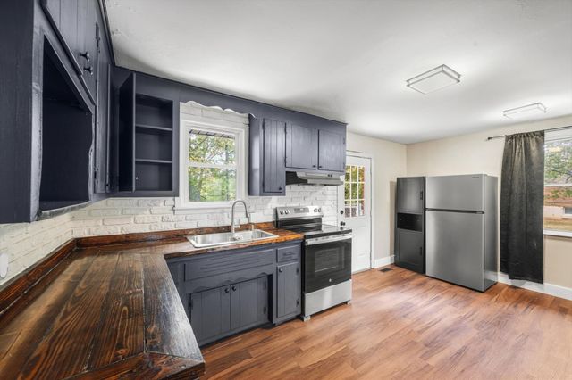 162 Cranwill Dr, Hendersonville, TN 37075