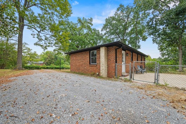 162 Cranwill Dr, Hendersonville, TN 37075