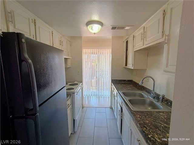 3655 Kolendo Court D, Las Vegas, NV 89103