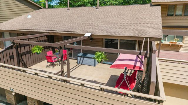 91 Birnamwood Drive, Burnsville, MN 55337