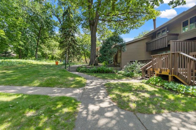 91 Birnamwood Drive, Burnsville, MN 55337