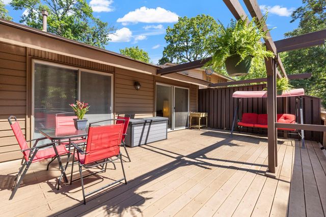 91 Birnamwood Drive, Burnsville, MN 55337