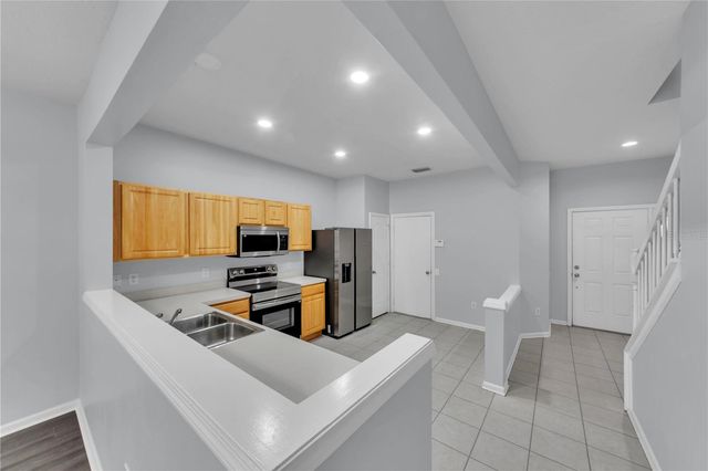 26546 CASTLEVIEW WAY, Wesley Chapel, FL 33544