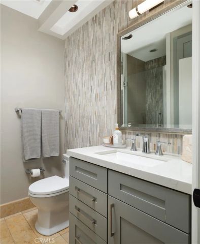 28871 Walnut Grove, Mission Viejo, CA 92692