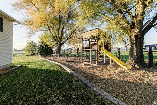 438 S 400 W, Smithfield, UT 84335