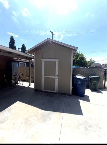 13517 S Willowbrook Avenue, Compton, CA 90222