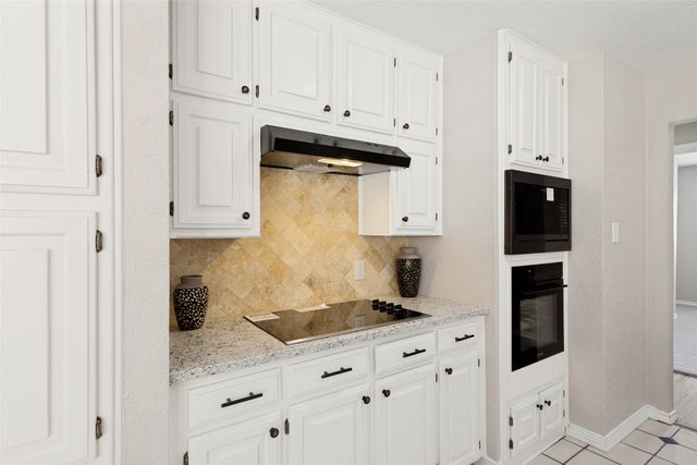 4201 High Mesa Court, Arlington, TX 76016
