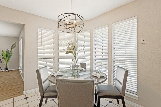4201 High Mesa Court, Arlington, TX 76016