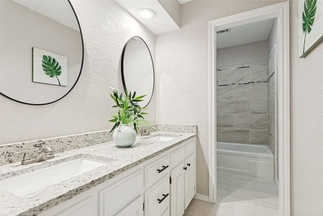 4201 High Mesa Court, Arlington, TX 76016