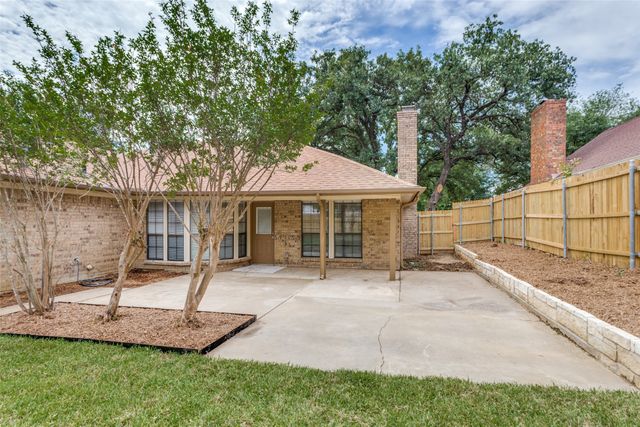 4201 High Mesa Court, Arlington, TX 76016