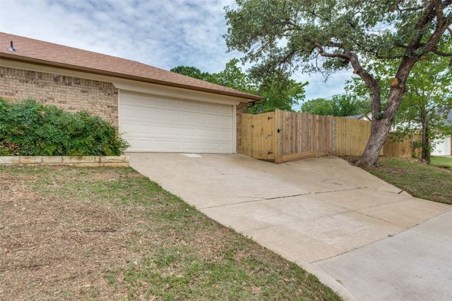 4201 High Mesa Court, Arlington, TX 76016