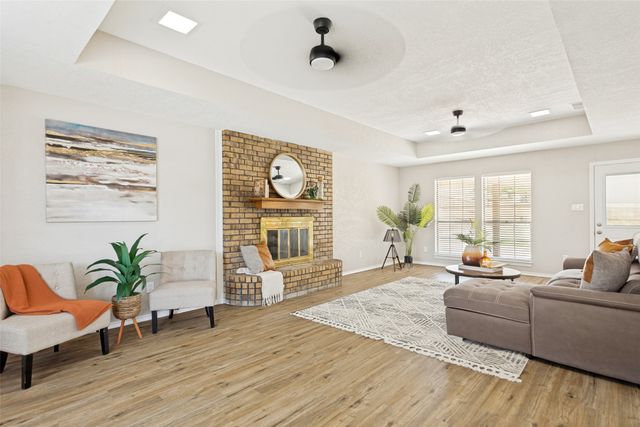 4201 High Mesa Court, Arlington, TX 76016