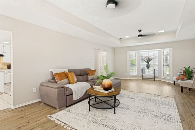 4201 High Mesa Court, Arlington, TX 76016