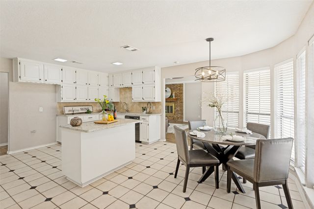 4201 High Mesa Court, Arlington, TX 76016