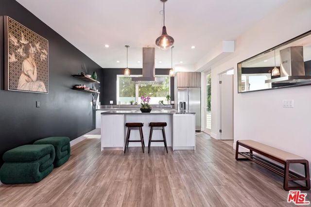 5504 W Olympic Boulevard, Los Angeles, CA 90036