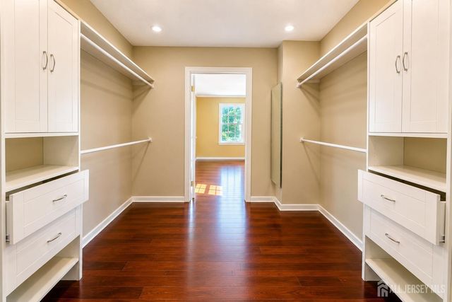 500 DANBURY Lane, East Brunswick, NJ 08816