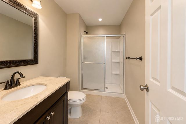 500 DANBURY Lane, East Brunswick, NJ 08816