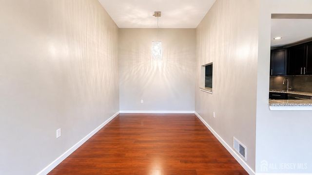 500 DANBURY Lane, East Brunswick, NJ 08816