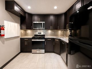 500 DANBURY Lane, East Brunswick, NJ 08816