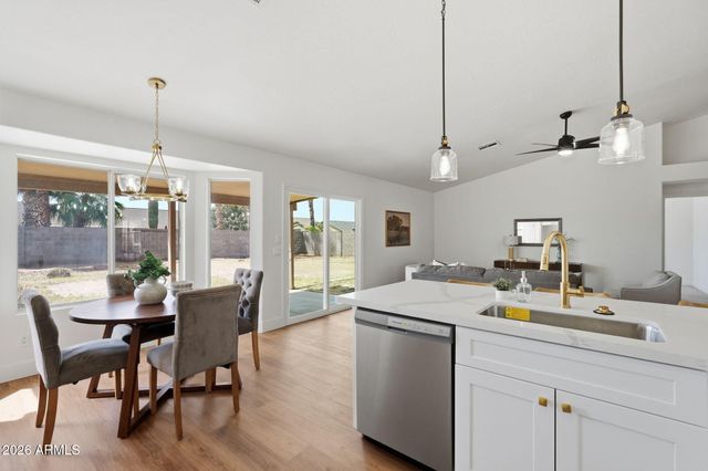 999 W 18TH Avenue, Apache Junction, AZ 85120