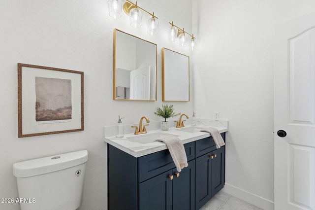 999 W 18TH Avenue, Apache Junction, AZ 85120