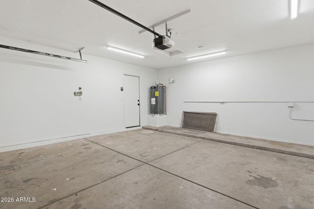 999 W 18TH Avenue, Apache Junction, AZ 85120