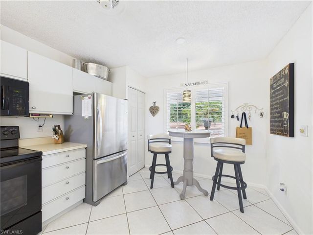 6780 Dennis CIR # M205, Naples, FL 34104