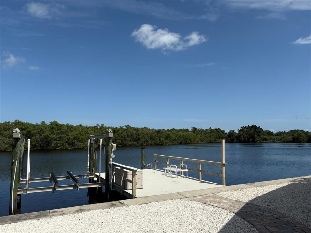7127 MOUNT PINEY ROAD NE 718, St Petersburg, FL 33702