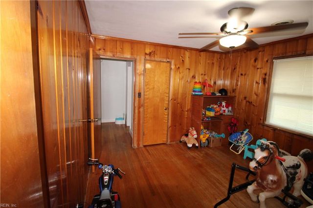 220 Charlotte DR, Portsmouth, VA 23701