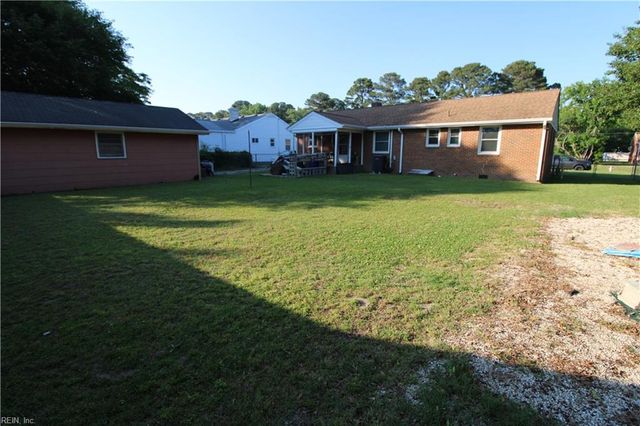 220 Charlotte DR, Portsmouth, VA 23701