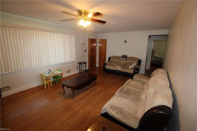 220 Charlotte DR, Portsmouth, VA 23701