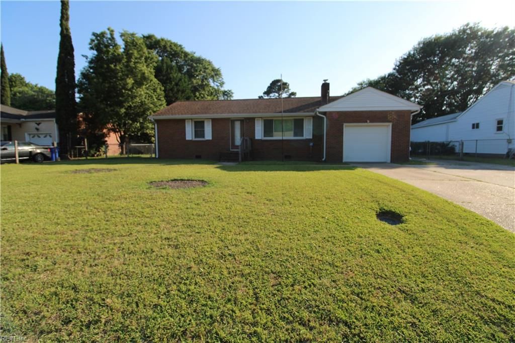 220 Charlotte DR, Portsmouth, VA 23701