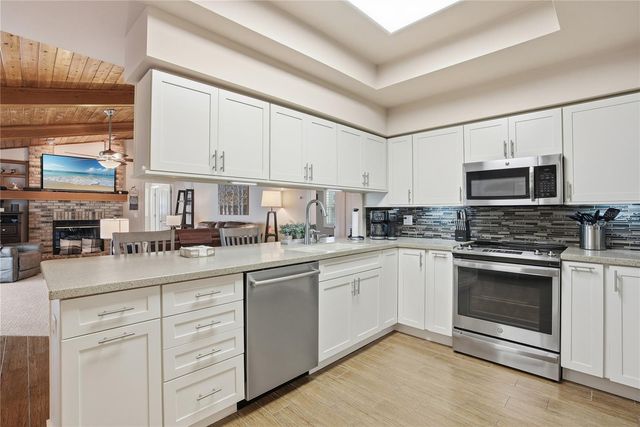 5860 WINDERMERE DRIVE, Palm Harbor, FL 34685