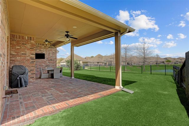 9613 Eden Ridge Lane, Pearland, TX 77584