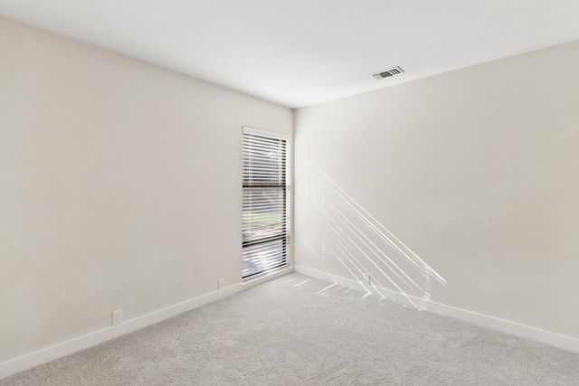 8813 Williamson Dr, Elk Grove, CA 95624