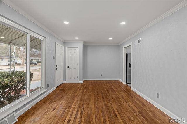 725 Hazelvalley Drive, Hazelwood, MO 63042