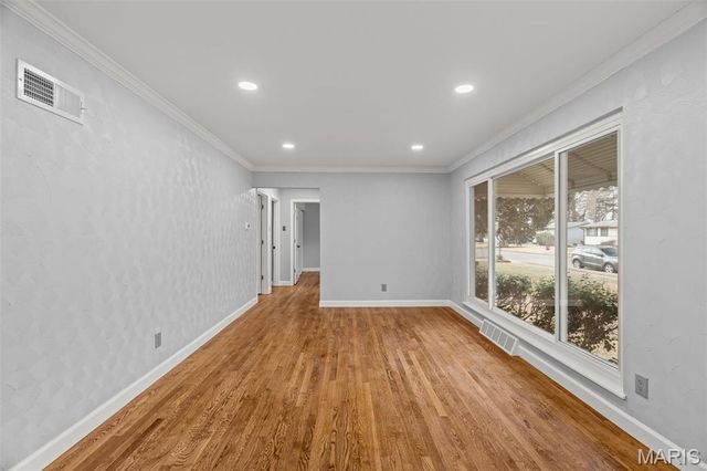 725 Hazelvalley Drive, Hazelwood, MO 63042