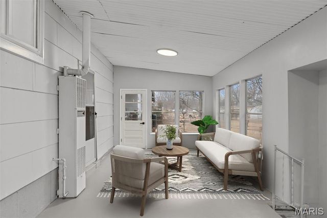 725 Hazelvalley Drive, Hazelwood, MO 63042