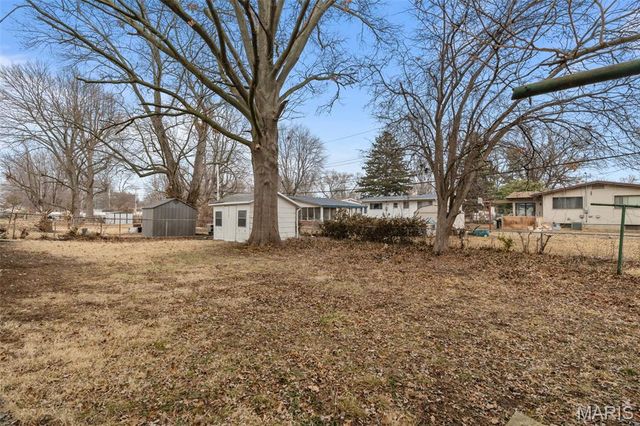 725 Hazelvalley Drive, Hazelwood, MO 63042