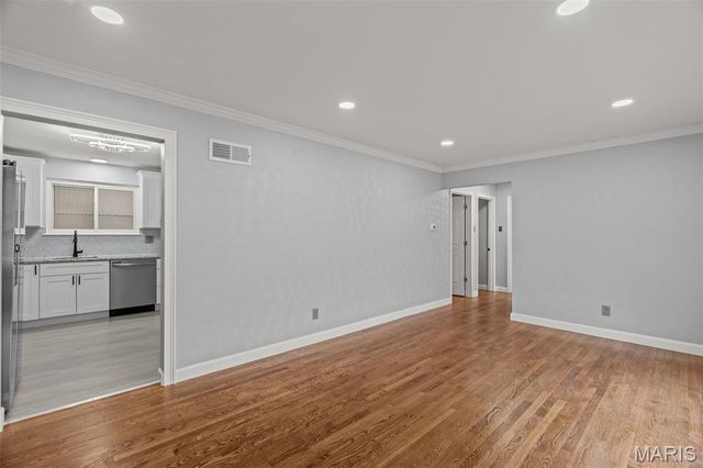 725 Hazelvalley Drive, Hazelwood, MO 63042