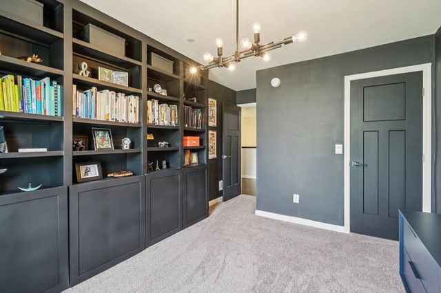 1006 Van White Memorial Boulevard, Minneapolis, MN 55411