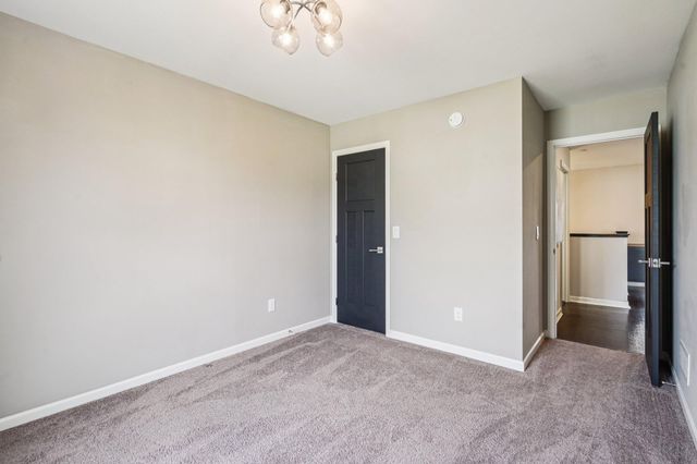 1006 Van White Memorial Boulevard, Minneapolis, MN 55411