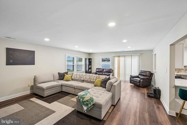 29 BARTLETT LN, Willingboro, NJ 08046