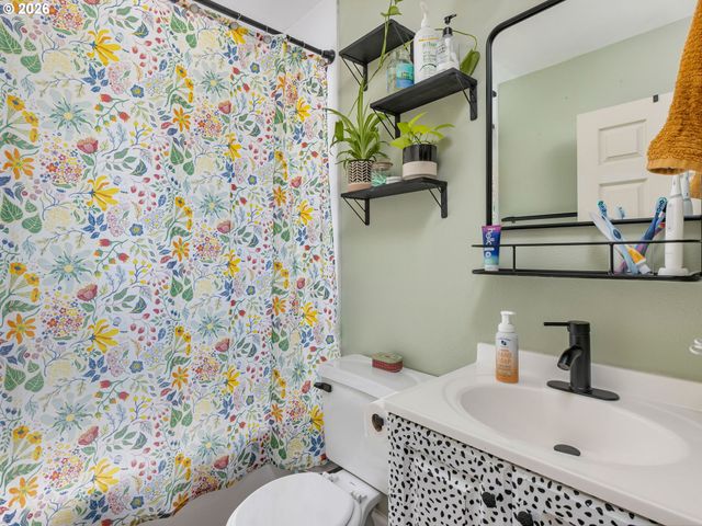 4534 Ne 95TH Ave, Portland, OR 97220