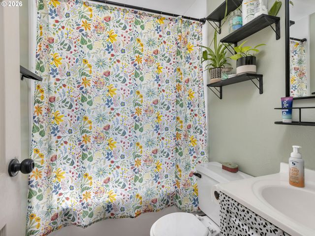 4534 Ne 95TH Ave, Portland, OR 97220