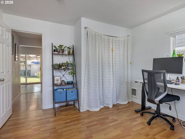 4534 Ne 95TH Ave, Portland, OR 97220